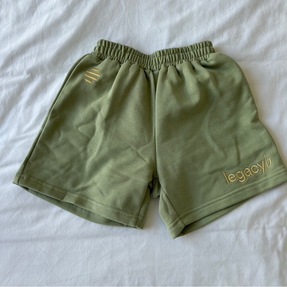 Bumble Lounge Set - Picture 2 of 4